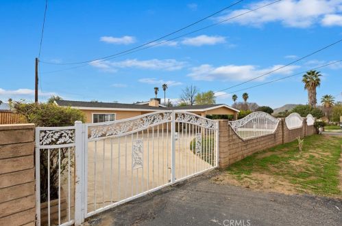 22271 Mcclarren St, Colton, CA 92313-5019