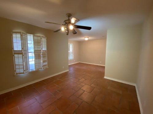 8709 Donna Gail Dr, Austin TX  78757-6955 exterior