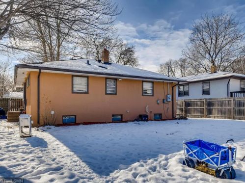 1005 Geranium Ave, Saint Paul MN  55106-2708 exterior