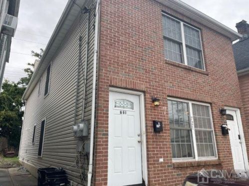 721 Catherine St, Perth Amboy, NJ 08861-2803