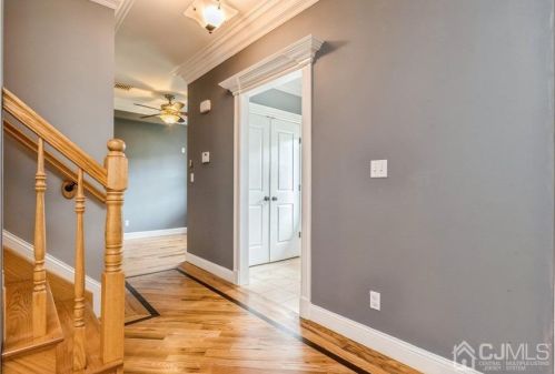 34 Summit Ave, Perth Amboy, NJ 08863-1633