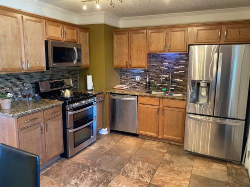 1040 51st Pl, Gary IN 46409-2931 exterior