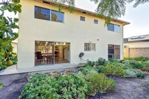 7 Butler St, Irvine CA  92612-2724 exterior