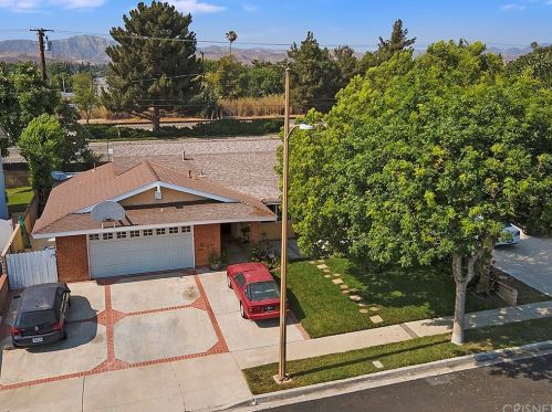 2563 Lee St, Simi Valley, CA 93065-3751