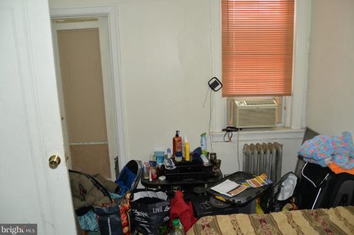 5821 12 St, Philadelphia PA 19141-4112 exterior