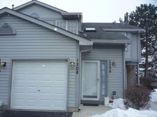 1308 Parkside Dr, Palatine, IL 60067-7392