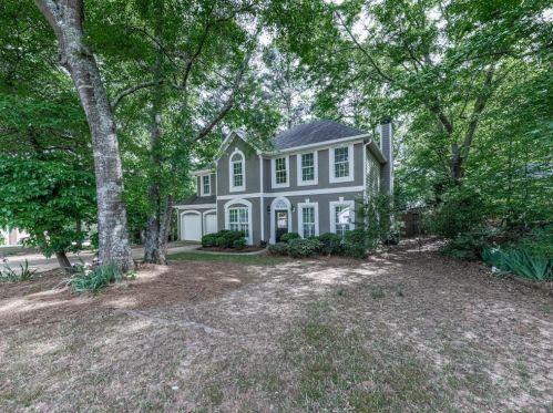 4050 Watkins Glen Dr, Holly Springs, GA 30189-5496