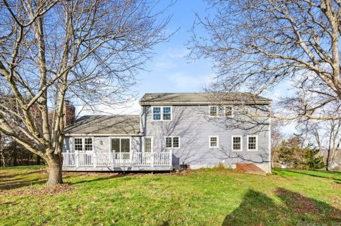 20 Summit Dr, Wapping CT  06074-3742 exterior