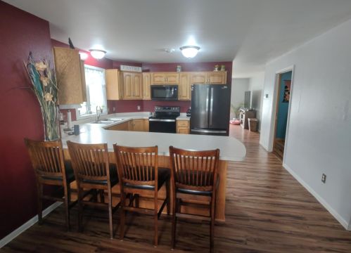 733 Hilltop Ct, Sauk Centre, MN 56378-1719