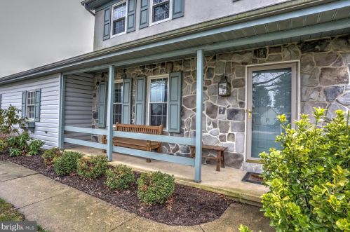 1032 Clearview Ave, Ephrata, PA 17522-1339