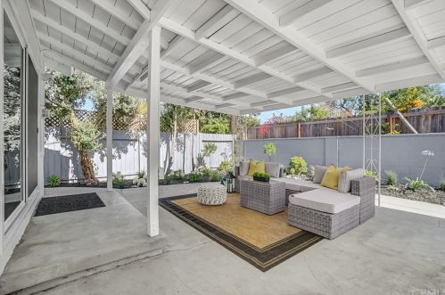 1048 Fairbrook Ln, Santa Ana CA  92706-1106 exterior