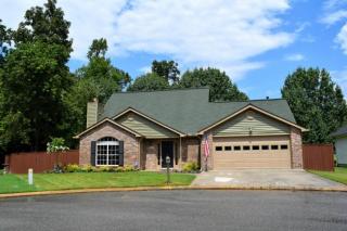1701 Jackson Square Dr, Hixson, TN 37343-2546