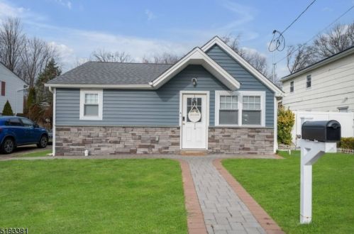 42 Grace St, Dover, NJ 07801-2144