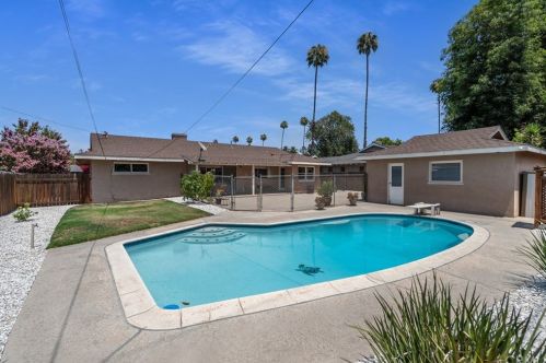 4166 Beechwood Pl, Riverside CA  92506-1151 exterior