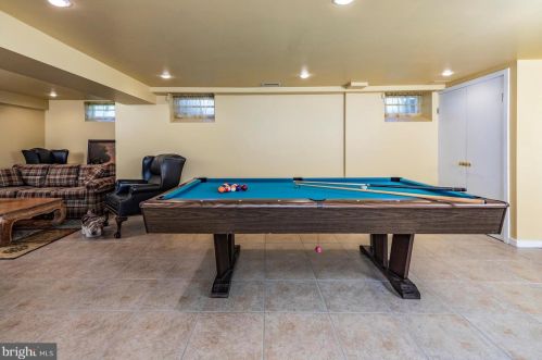 15 Teak Ln, Princeton NJ 08540-4724 exterior