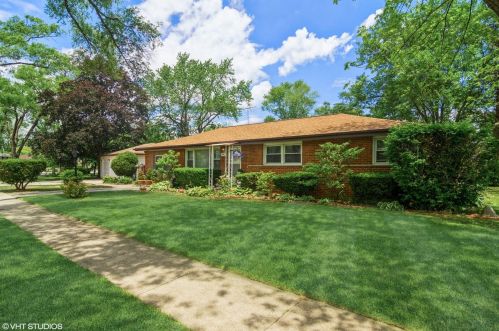 842 Lilly Ln, Palatine, IL 60074-1238