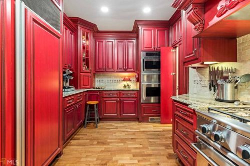 250 Cameron Ridge Dr, Atlanta GA  30328-4709 exterior