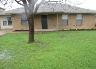 611 Stell Ave, Midlothian TX  76063-2015 exterior