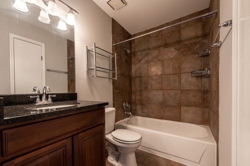 1340 Mc Dowell Rd, Naperville IL  60563-1182 exterior