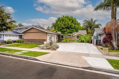 236 College Park Dr, Seal Beach, CA 90740-2504