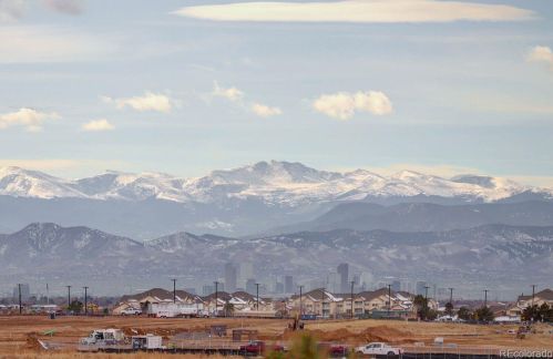 21051 60th Ave, Denver CO  80019 exterior