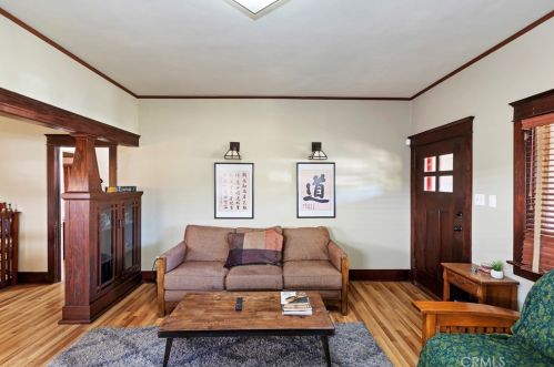 3892 Linwood Pl, Riverside CA  92506-1889 exterior