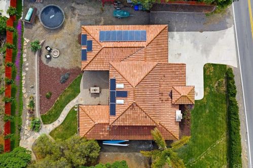 1012 Mar Vista Dr, Vista, CA 92081-7431