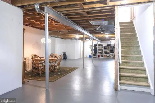 19 Walker Dr, Princeton NJ 08540-2324 exterior