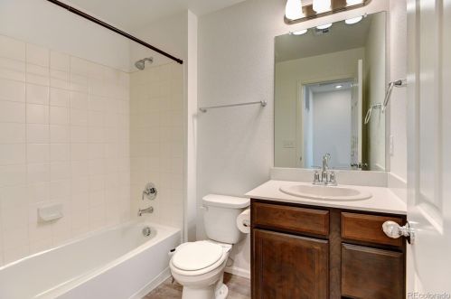 21543 59th Pl, Denver CO  80019-6614 exterior