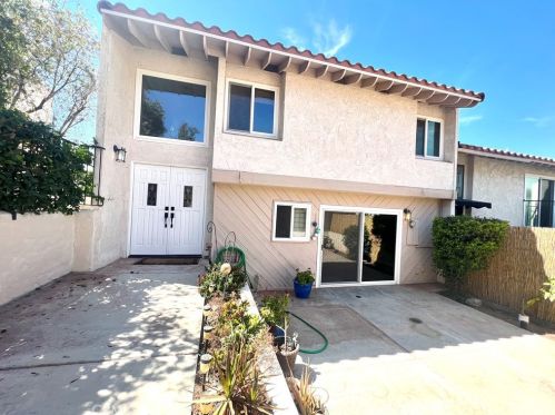 2239 El Capitan Dr, Riverside, CA 92506-4615