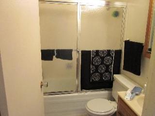 600 Wrightwood Ave, Chicago IL  60614-2514 exterior