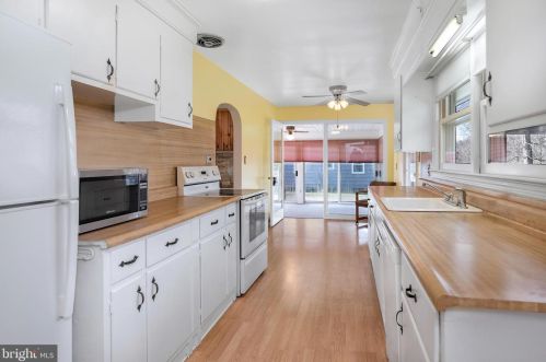 19 Federal City Rd, Trenton NJ 08638-1307 exterior