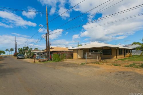 87-124 Palakamana St, Nanakuli, HI 96792