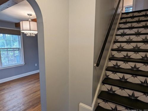 4 Laurel Glen Rd, Quaker Hill CT  06375-1210 exterior