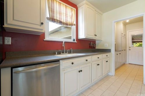 4624 Linwood Pl, Riverside CA  92506-1029 exterior