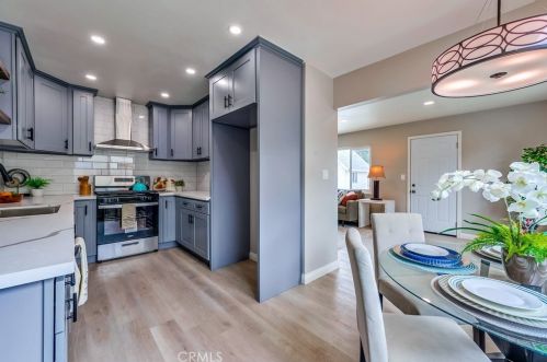 8505 Via Norte Dr, Riverside CA  92503-7822 exterior