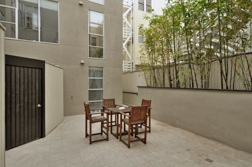 520 Chestnut St, San Francisco CA  94133-5921 exterior