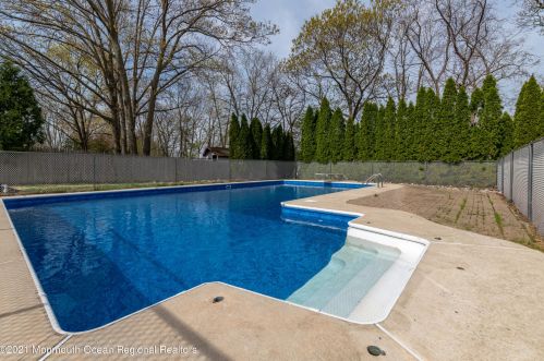 61 Western Dr, Wall Township NJ  07731-2727 exterior