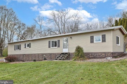 606 Spg Gdn St, Carlisle PA  17013-2526 exterior