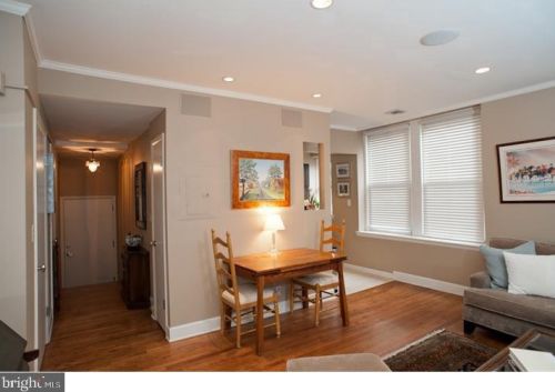 242 13th St, Philadelphia, PA 19107-5668