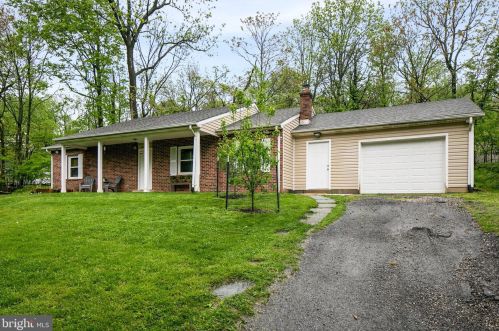 108 Maple Ridge Ln, Harpers Ferry, WV 25425-6812