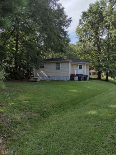 212 Hancock St, Jackson, GA 30233-2320
