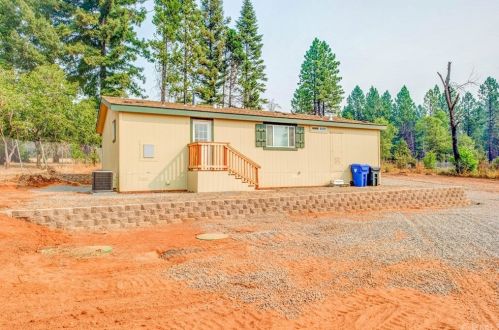 1808 Rock House Ln, Paradise, CA 95969-2924