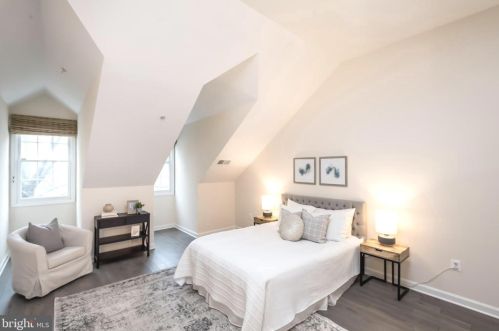 8527 2 Ave, Silver Spring MD 20910-2151 exterior