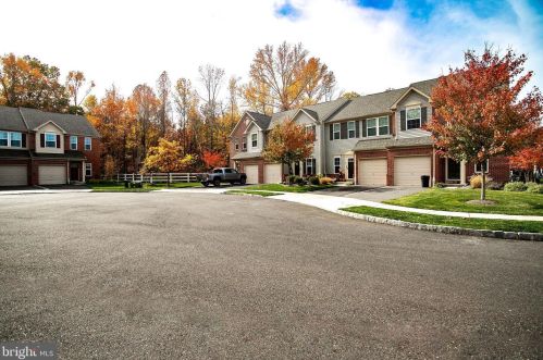 16 Ventana Ct, Trenton, NJ 08619-2580