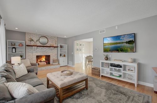 4258 Dunrovin Ln, Saint Paul MN 55123-1725 exterior