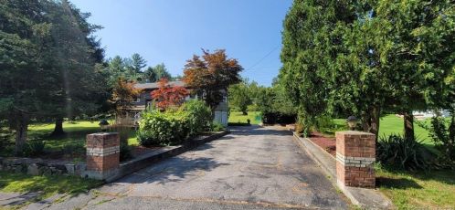 7 Dodge Dr, Huntington, CT 06484-1723