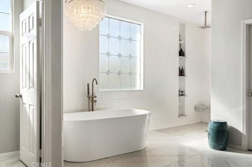 19445 Mi Casa Ct, Riverside CA  92508-6827 exterior