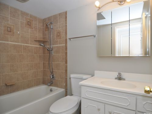 10251 Phlox St, Sandy UT 84094-4539 exterior