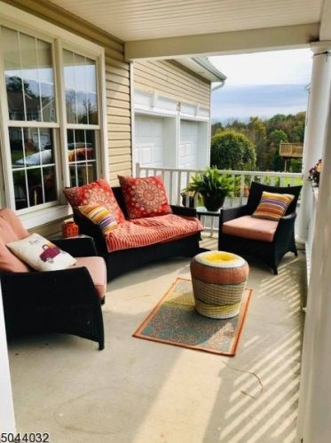 38 Players Blvd, Fredon, NJ 07860-1900